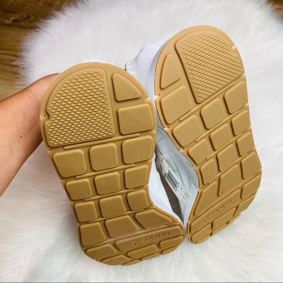 Adidas Originals Swift Run White Gum - Picture 5 of 7